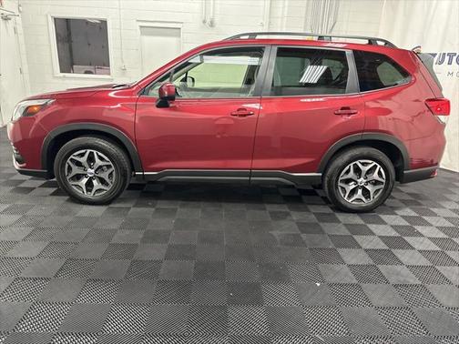 2024 Subaru Forester Premium