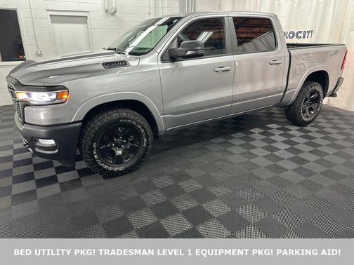 Billet Silver Metallic Clearcoat 2025 RAM 1500 Warlock Crew Cab 4x4 5'7' Box