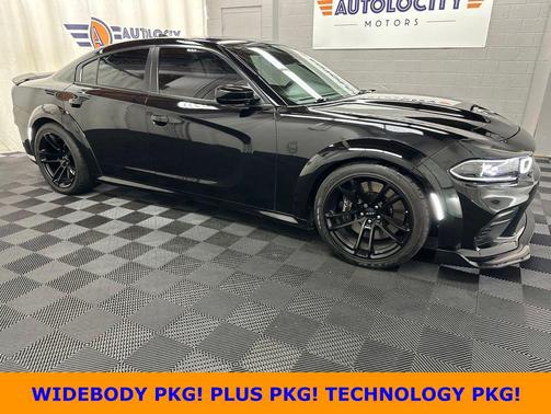 Pitch Black Clearcoat 2023 Dodge Charger R/T Scat Pack