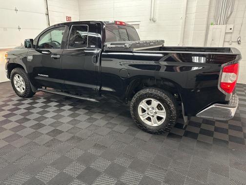 2017 Toyota Tundra SR5