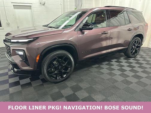 Stardust Metallic 2025 Chevrolet Traverse RS