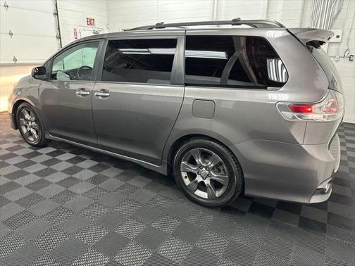 2015 Toyota Sienna SE