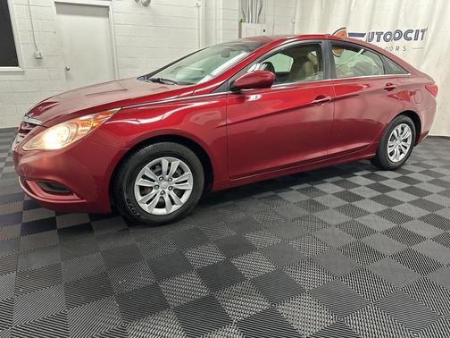 2011 Hyundai SONATA GLS