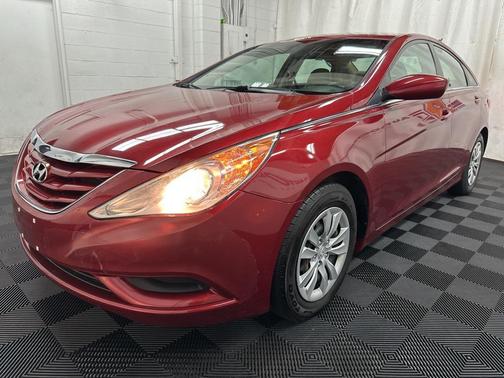 2011 Hyundai SONATA GLS