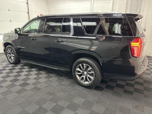 2024 Chevrolet Suburban LT