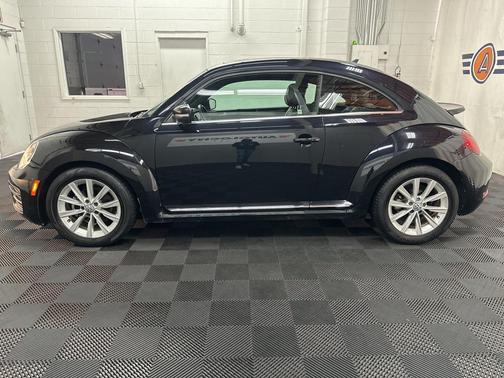 2019 Volkswagen Beetle 2.0T SE