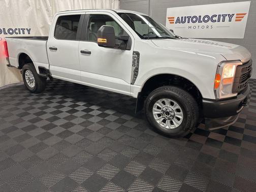 Oxford White 2023 Ford F-350 XL