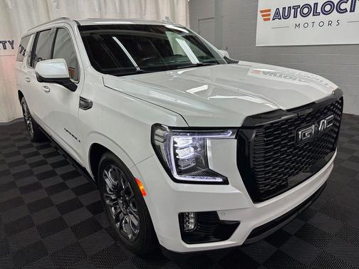 White Frost Tricoat 2024 GMC Yukon XL Denali Ultimate