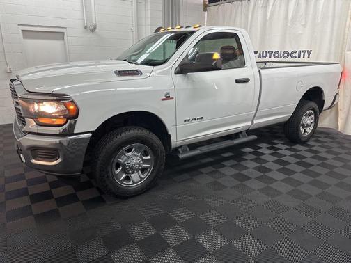 2022 RAM 3500 Tradesman Regular Cab 4x4 8' Box