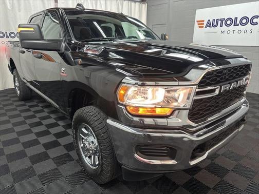 2024 RAM 2500 Tradesman Crew Cab 4x4 6'4' Box