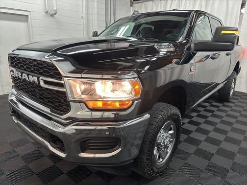 2024 RAM 2500 Tradesman Crew Cab 4x4 6'4' Box
