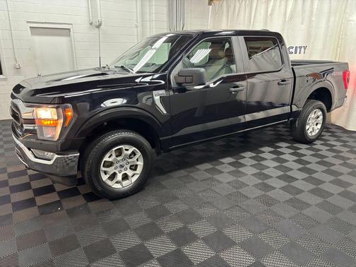 Agate Black Metallic 2023 Ford F-150 XLT