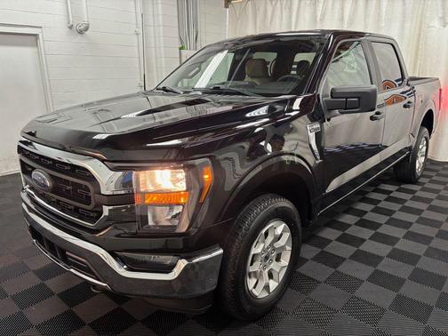 Agate Black Metallic 2023 Ford F-150 XLT