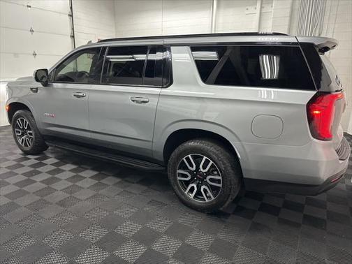 2023 GMC Yukon XL 4WD AT4
