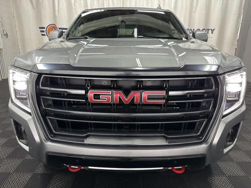 2023 GMC Yukon XL 4WD AT4