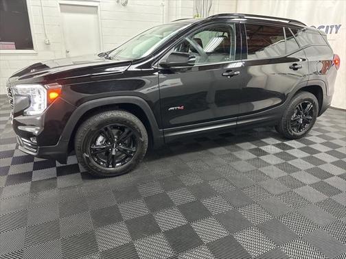 2024 GMC Terrain AWD AT4