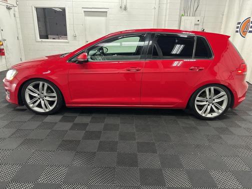 2017 Volkswagen Golf TSI SE 4-Door
