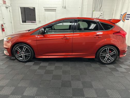 2018 Ford Focus ST