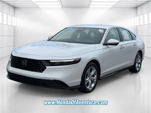 Platinum White Pearl 2024 Honda Accord