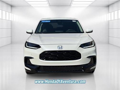 Platinum White Pearl 2024 Honda HR-V