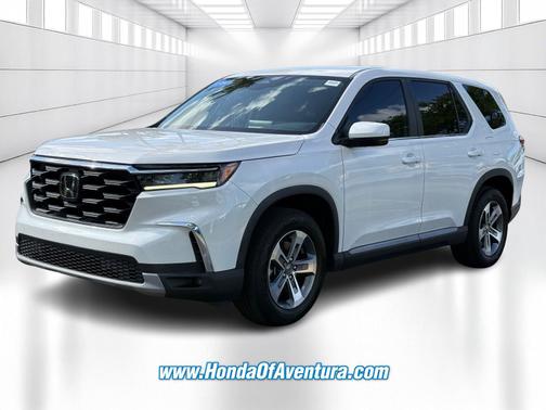 Platinum White Pearl 2023 Honda Pilot