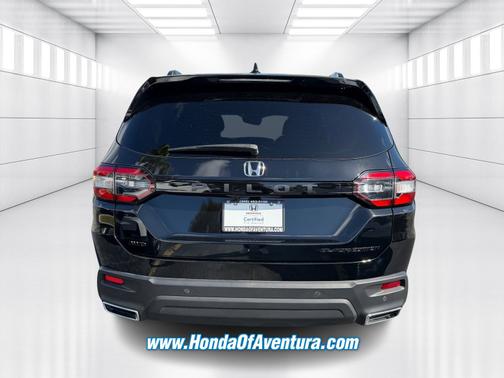 Crystal Black Pearl 2025 Honda Pilot