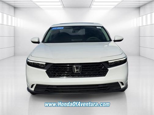 Platinum White Pearl 2023 Honda Accord