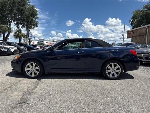 2013 Chrysler 200 Touring