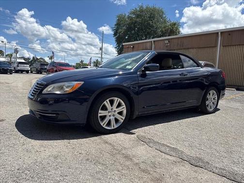 2013 Chrysler 200 Touring