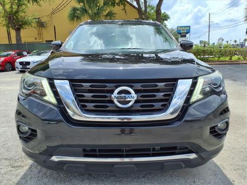 2020 Nissan Pathfinder SV