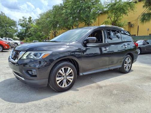 2020 Nissan Pathfinder SV