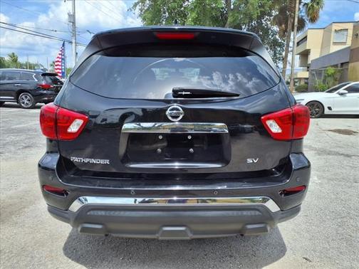 2020 Nissan Pathfinder SV