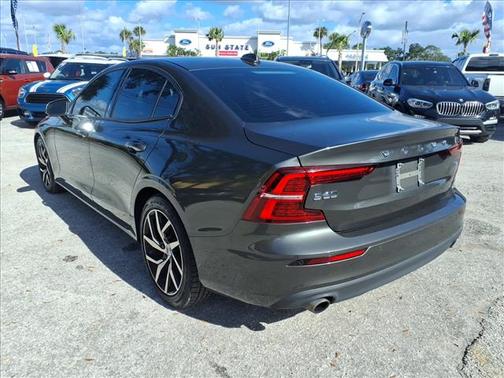 2019 Volvo S60 T6 Momentum