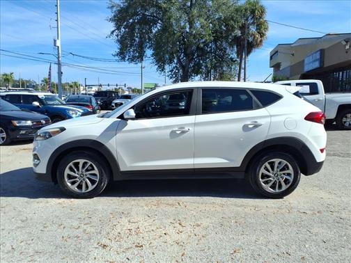 2018 Hyundai TUCSON SE