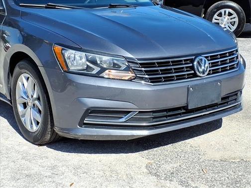 2016 Volkswagen Passat 1.8T S