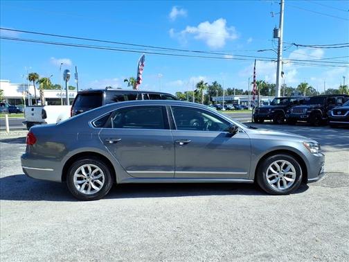 2016 Volkswagen Passat 1.8T S