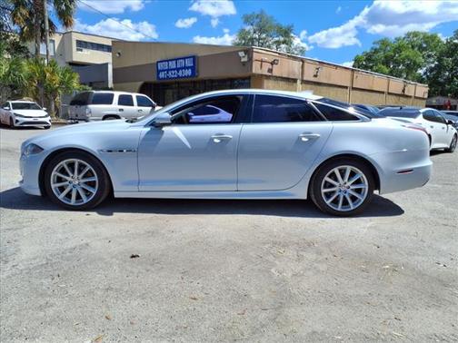2016 Jaguar XJ XJ R-Sport