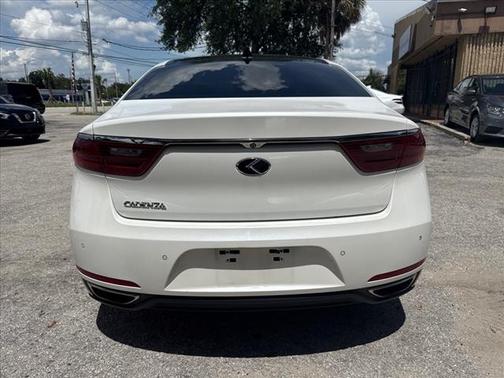 2018 Kia Cadenza Premium
