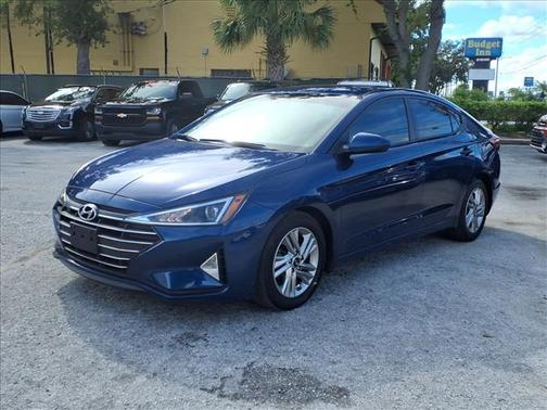 2020 Hyundai ELANTRA SE