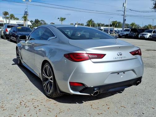 2017 INFINITI Q60 Base