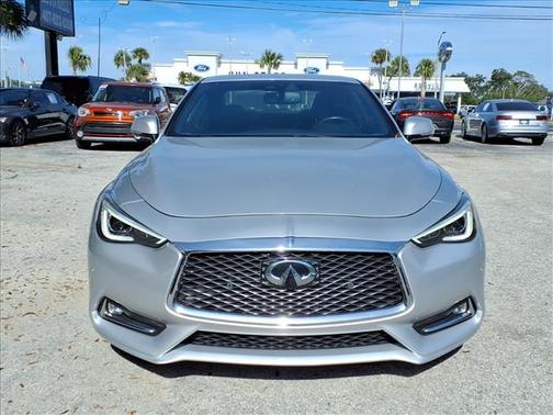 2017 INFINITI Q60 Base