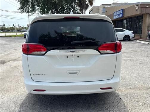 2020 Chrysler Voyager LXI