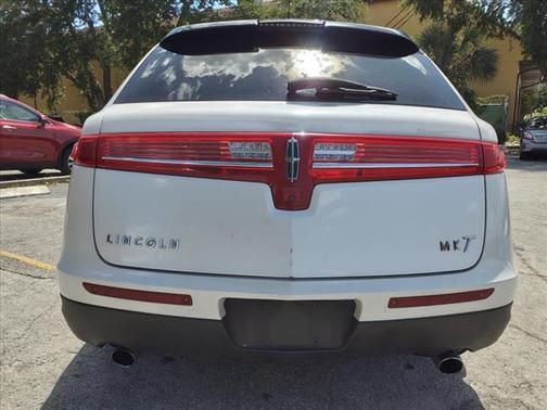 2019 Lincoln MKT Standard