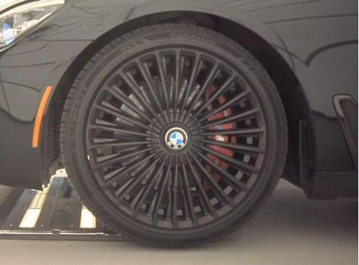 2018 BMW 750 i xDrive