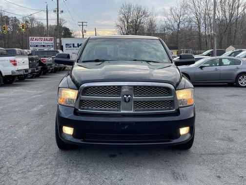 Photo 2 of 27 of 2009 Dodge Ram 1500 Laramie