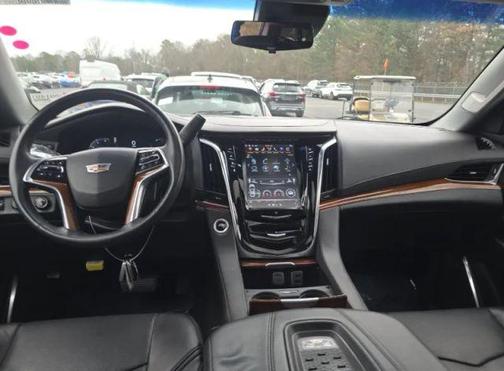 2017 Cadillac Escalade ESV Luxury