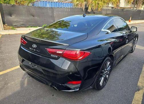 2017 INFINITI Q60 400