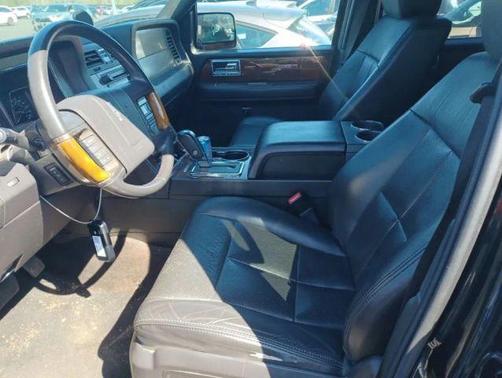 2013 Lincoln Navigator Base