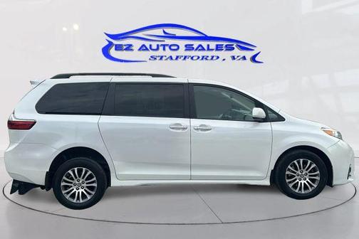 2020 Toyota Sienna XLE