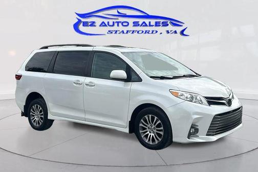 2020 Toyota Sienna XLE